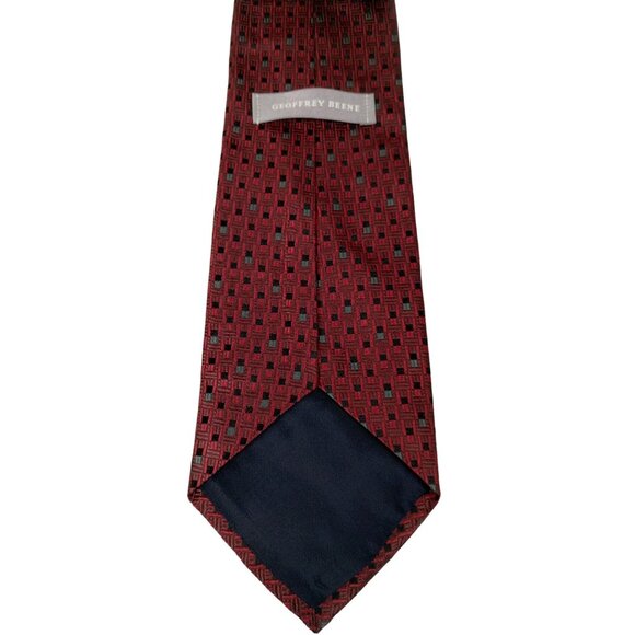 Geoffrey Beene Mens Red Geometric Silk Tie Elegant and Stylish Necktie - Picture 3 of 7
